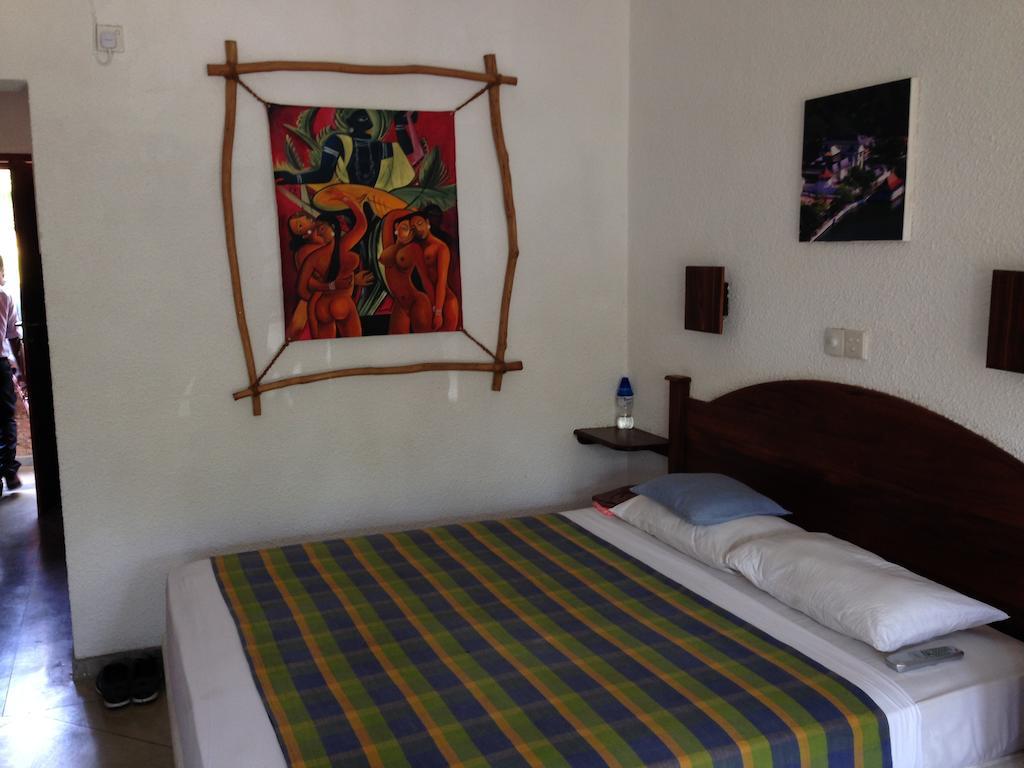 Wunderbar Beach Hotel Bentota Exterior photo